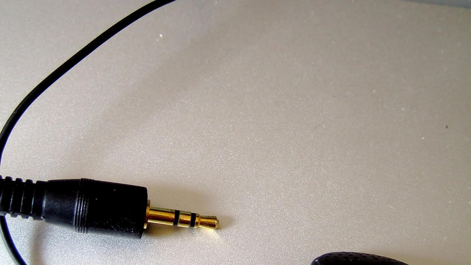 bluetooth headset detail for office calls